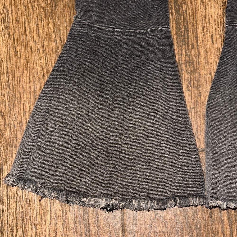 Boutique Toddler Bell Bottom Jeans 4T Black Flare Pants NWT - Picture 8 of 8